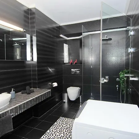 Aparthotel Mistral Luxury Living Néa Péramos