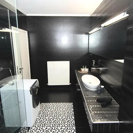 Mistral Luxury Living Néa Péramos