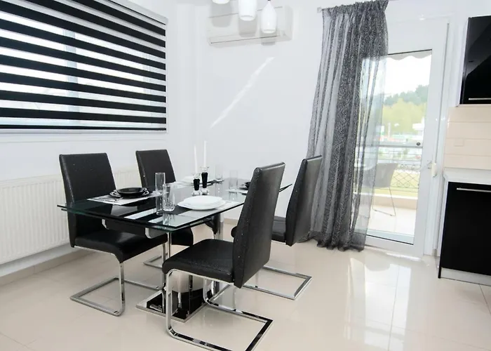 Mistral Luxury Living Néa Péramos