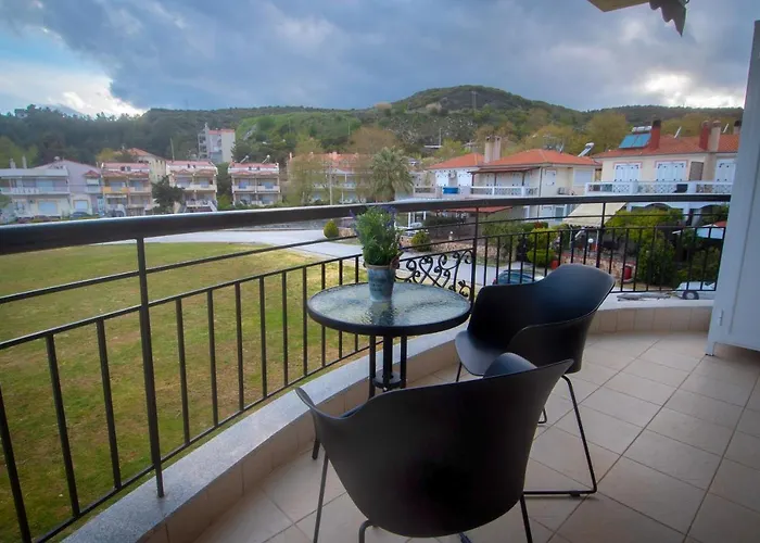 Mistral Luxury Living * Néa Péramos