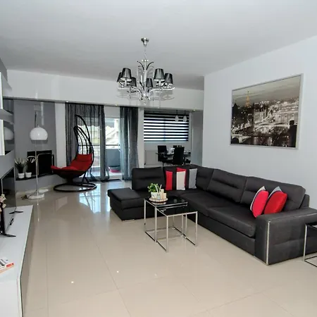 Mistral Luxury Living 아파트호텔 *